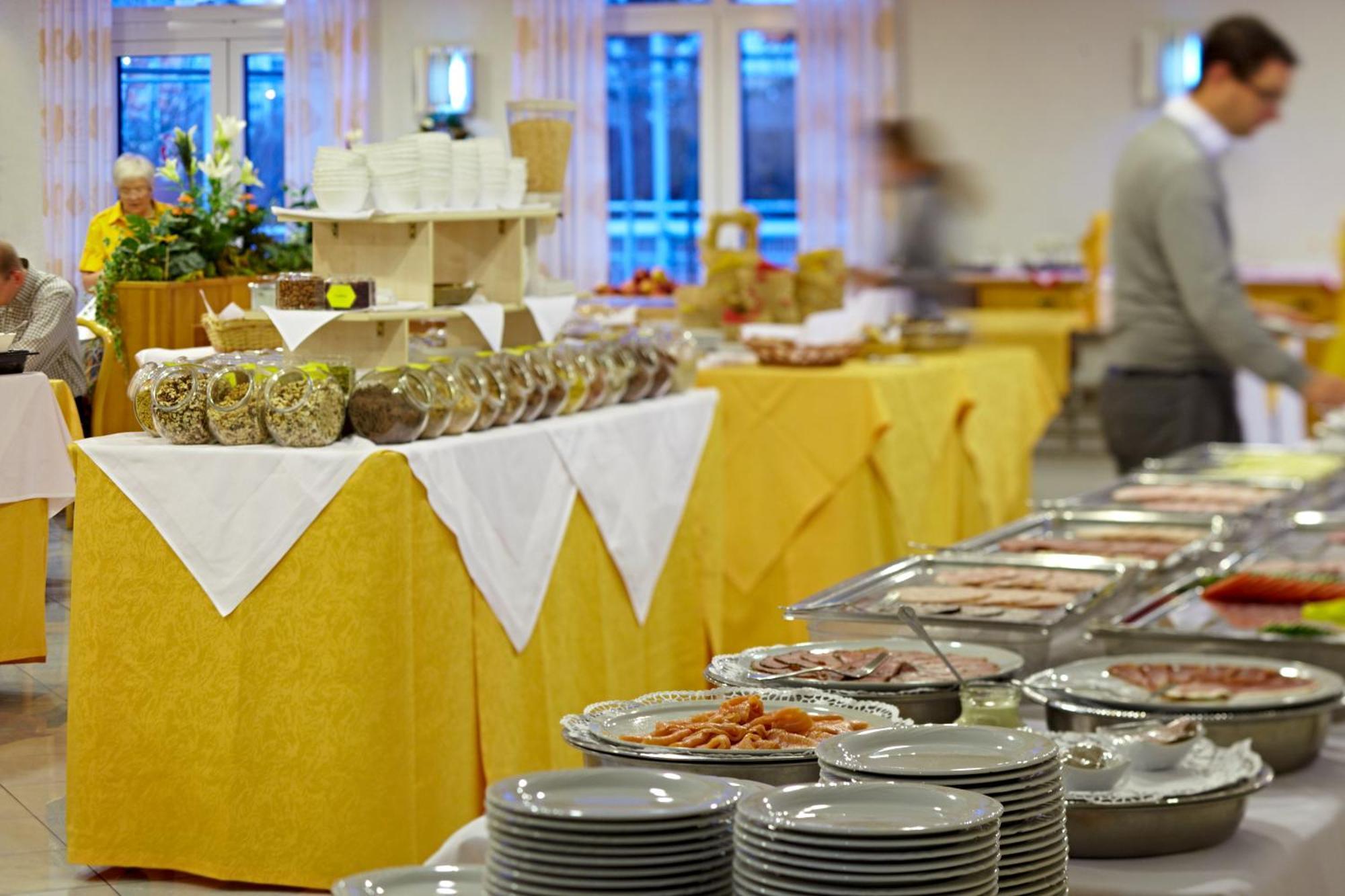 Sonnenhof Hotel Dietzenbach Eksteriør billede